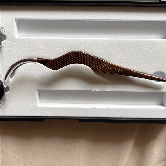 LASHIFY Control Kit - Picture 4 of 4